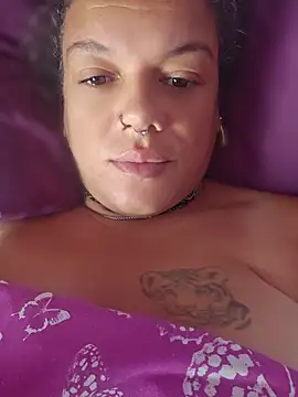 Snapshot of GoddessChantelle chatting on June 18, 8:47 am GoddessChantelle online show from June 18, 8:47 am