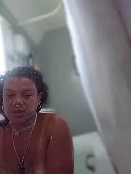 Snapshot of GoddessChantelle chatting on June 28, 4:24 pm GoddessChantelle online show from June 28, 4:24 pm