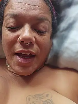 Snapshot of GoddessChantelle chatting on June 29, 10:15 am GoddessChantelle online show from June 29, 10:15 am