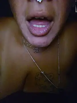 Snapshot of GoddessChantelle chatting on August 3, 12:09 am GoddessChantelle online show from August 3, 12:09 am