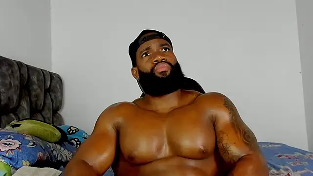 Snapshot of james_musclebbc chatting on November 26, 10:11 pm james musclebbc online show from November 26, 10:11 pm