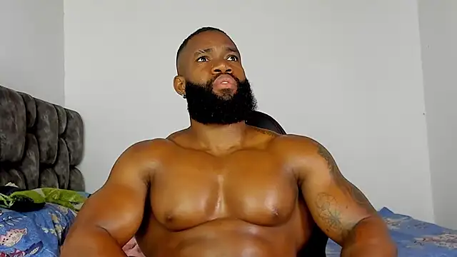 Snapshot of james_musclebbc chatting on December 15, 2:10 pm james musclebbc online show from December 15, 2:10 pm