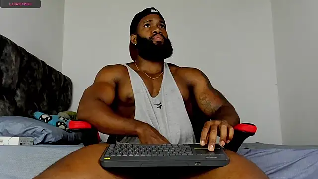 Snapshot of james_musclebbc chatting on May 15, 11:45 pm james musclebbc online show from May 15, 11:45 pm
