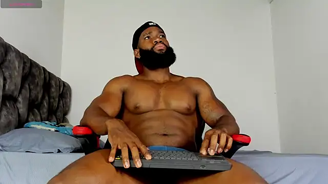 Snapshot of james_musclebbc chatting on May 17, 2:02 pm james musclebbc online show from May 17, 2:02 pm