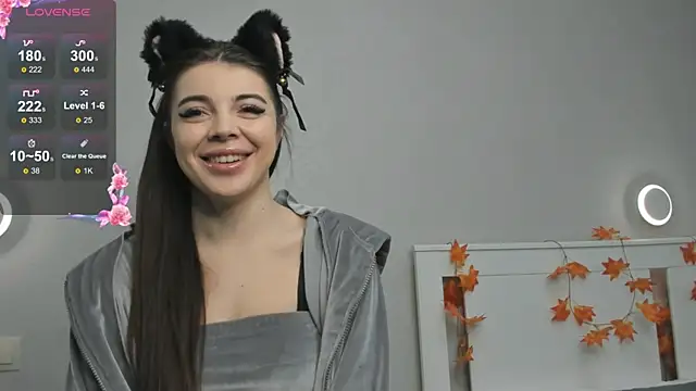 Snapshot of AuroraVice chatting on December 1, 6:40 am AuroraVice online show from December 1, 6:40 am