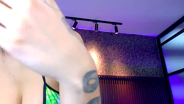 Snapshot of AshleyBaker1 chatting on November 5, 2:50 pm AshleyBaker1 online show from November 5, 2:50 pm