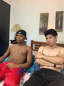 Snapshot of DEMOND_333 chatting on October 14, 1:23 pm DEMOND 333 online show from October 14, 1:23 pm