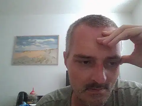 Snapshot of april_patrik chatting on June 5, 1:28 pm april patrik online show from June 5, 1:28 pm