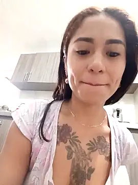 Liahdiaz  online show from November 24, 11:43 am