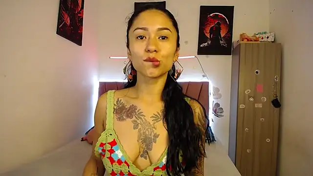 Snapshot of Liahdiaz_ chatting on May 9, 4:34 pm Liahdiaz online show from May 9, 4:34 pm