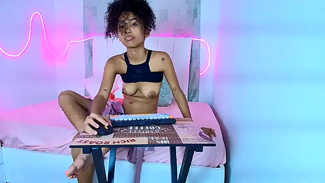 Snapshot of Pao_salazar chatting on September 18, 8:22 pm Pao salazar online show from September 18, 8:22 pm