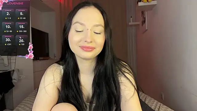 Snapshot of june_mooon chatting on November 15, 5:31 pm june mooon online show from November 15, 5:31 pm