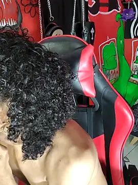 Snapshot of dante_hellsingx chatting on October 20, 2:12 am dante hellsingx online show from October 20, 2:12 am