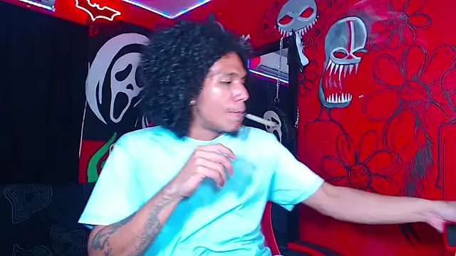 Snapshot of dante_hellsingx chatting on November 8, 1:17 am dante hellsingx online show from November 8, 1:17 am