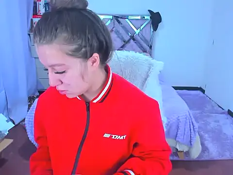 Snapshot of Luna_Analya chatting on October 23, 10:36 am Luna Analya online show from October 23, 10:36 am