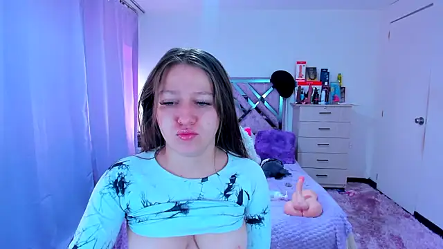 Snapshot of Luna_Analya chatting on November 8, 1:22 pm Luna Analya online show from November 8, 1:22 pm