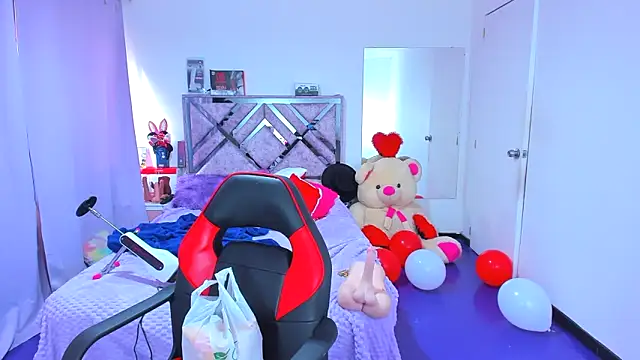 Luna Analya online show from February 15, 12:47 pm