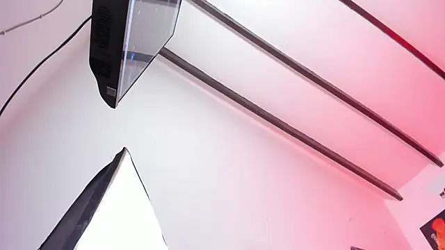 Rihanna hotx online show from February 27, 4:01 am