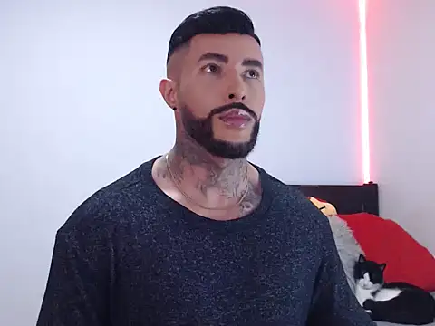 andrea de lucaa online show from November 18, 3:34 am