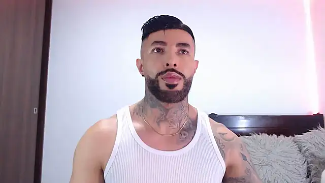 andrea de lucaa online show from January 18, 4:05 am