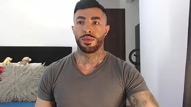 Snapshot of andrea_de_lucaa chatting on May 12, 3:58 am andrea de lucaa online show from May 12, 3:58 am