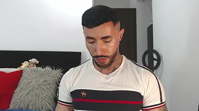 Snapshot of andrea_de_lucaa chatting on May 13, 3:26 am andrea de lucaa online show from May 13, 3:26 am