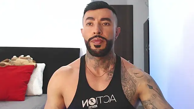 Snapshot of andrea_de_lucaa chatting on May 27, 4:31 am andrea de lucaa online show from May 27, 4:31 am