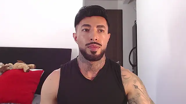 Snapshot of andrea_de_lucaa chatting on June 13, 3:37 am andrea de lucaa online show from June 13, 3:37 am