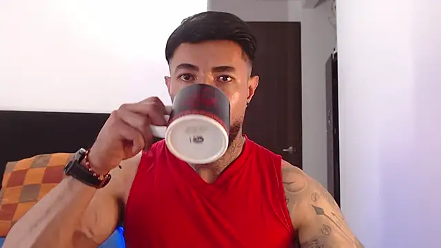 Snapshot of andrea_de_lucaa chatting on July 15, 4:18 am andrea de lucaa online show from July 15, 4:18 am