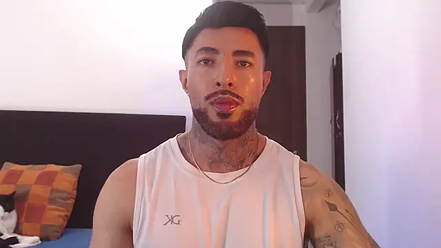 Snapshot of andrea_de_lucaa chatting on July 16, 4:07 am andrea de lucaa online show from July 16, 4:07 am