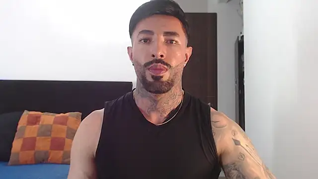 Snapshot of andrea_de_lucaa chatting on July 22, 4:48 am andrea de lucaa online show from July 22, 4:48 am