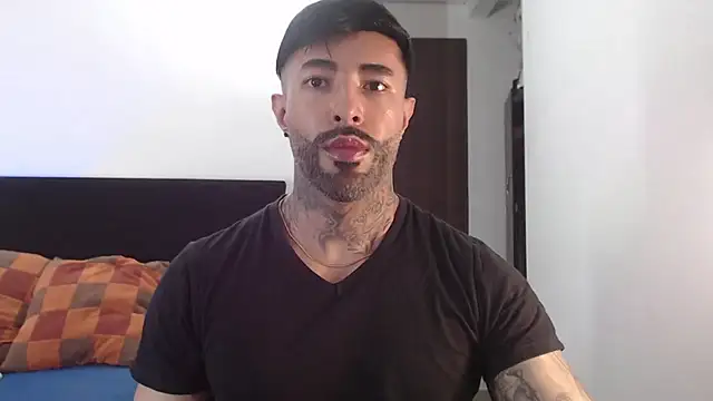 Snapshot of andrea_de_lucaa chatting on July 29, 3:37 am andrea de lucaa online show from July 29, 3:37 am