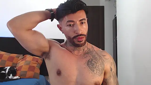 Snapshot of andrea_de_lucaa chatting on July 31, 4:01 am andrea de lucaa online show from July 31, 4:01 am