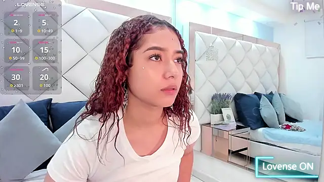 Snapshot of megannherrera chatting on February 14, 1:30 pm megannherrera online show from February 14, 1:30 pm