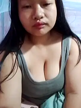 Snapshot of girl-babi chatting on June 9, 3:40 am girl-babi online show from June 9, 3:40 am