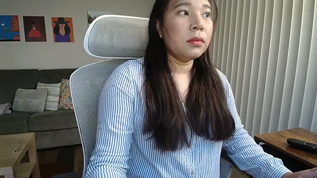 Snapshot of SHEILYN_ chatting on June 23, 4:54 am SHEILYN online show from June 23, 4:54 am