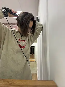 VioletAsh online show from January 19, 4:27 am