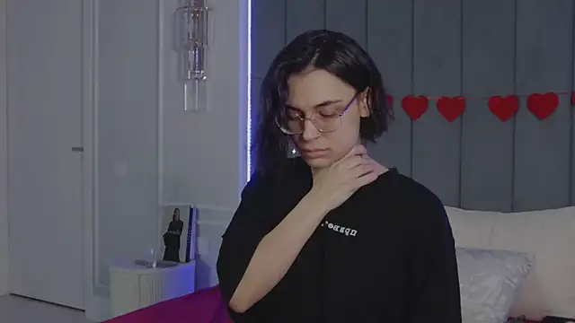 VioletAsh online show from March 12, 4:29 am