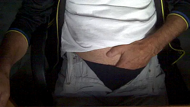 Snapshot of velikifant7 chatting on November 12, 5:41 am velikifant7 online show from November 12, 5:41 am