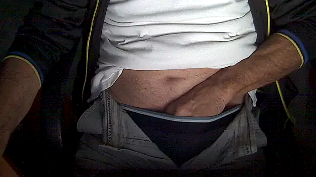 velikifant7 online show from December 18, 5:24 am