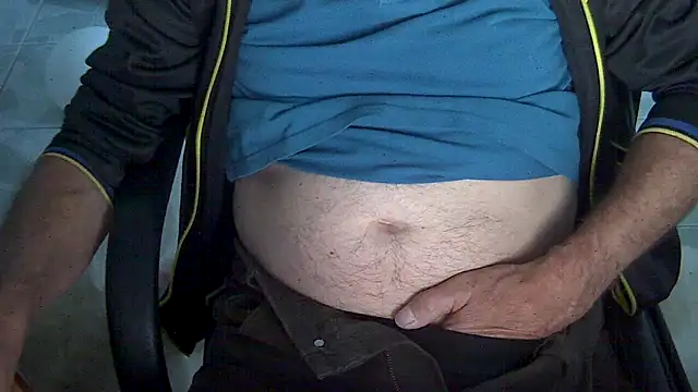 velikifant7 online show from May 3, 4:29 am