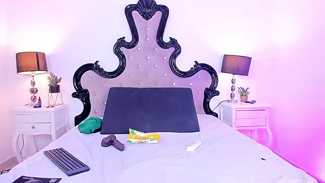 Snapshot of _analyy_ chatting on September 24, 8:45 pm analyy online show from September 24, 8:45 pm