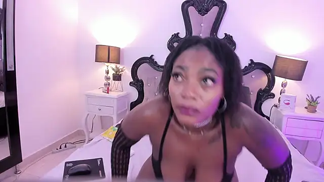 Snapshot of _analyy_ chatting on November 1, 8:33 pm analyy online show from November 1, 8:33 pm