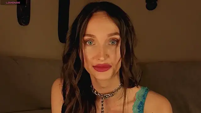 Snapshot of xSweetMissx chatting on September 14, 9:36 pm xSweetMissx online show from September 14, 9:36 pm