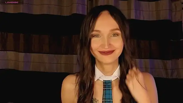 Snapshot of xSweetMissx chatting on September 21, 12:12 am xSweetMissx online show from September 21, 12:12 am