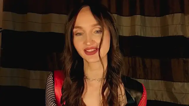 Snapshot of xSweetMissx chatting on September 21, 10:33 pm xSweetMissx online show from September 21, 10:33 pm