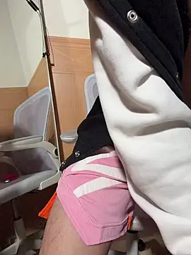 XTTX49 online show from February 11, 12:54 pm