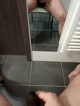 uneviesexy online show from November 7, 8:31 pm