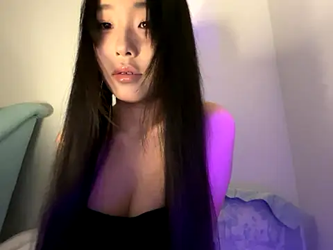 77momomo online show from September 22, 5:15 pm