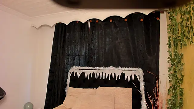 Tiffany Nm online show from December 15, 1:48 pm